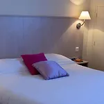 The Originals City, Chantecler, 3*