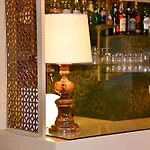 The Originals City, Chantecler, 3*