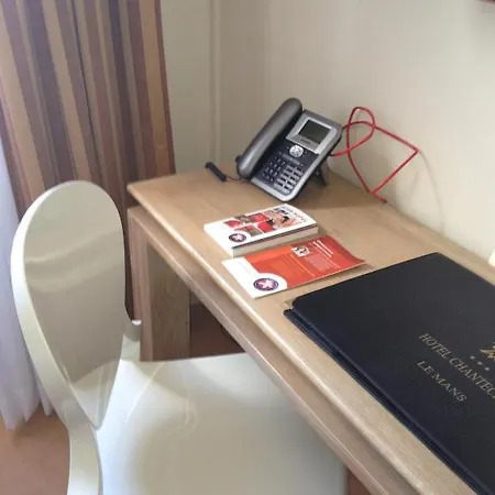 The Originals City, Chantecler, Hotell