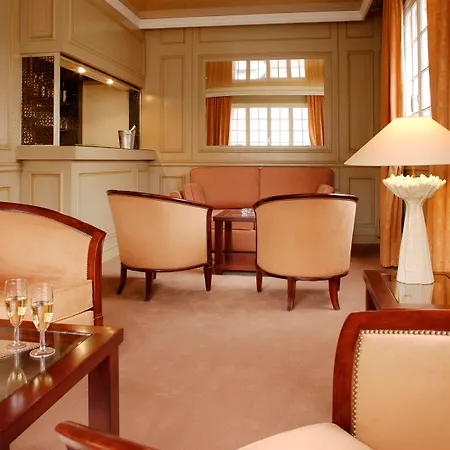 The Originals City, Chantecler, Hotell Le Mans