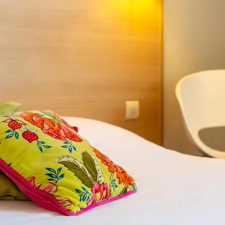 The Originals City, Chantecler, Hotell Le Mans