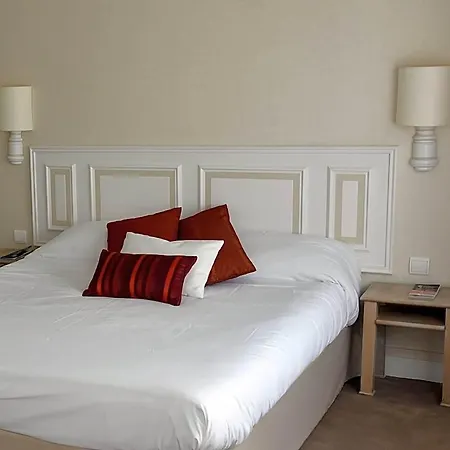 The Originals City, Chantecler, 3* לה מאנש