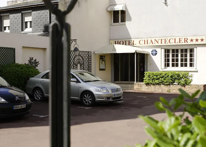 The Originals City, Chantecler, 3*