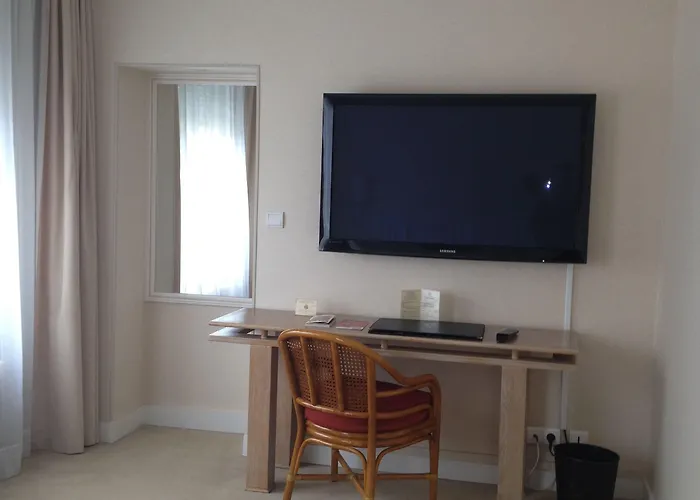 The Originals City, Chantecler,