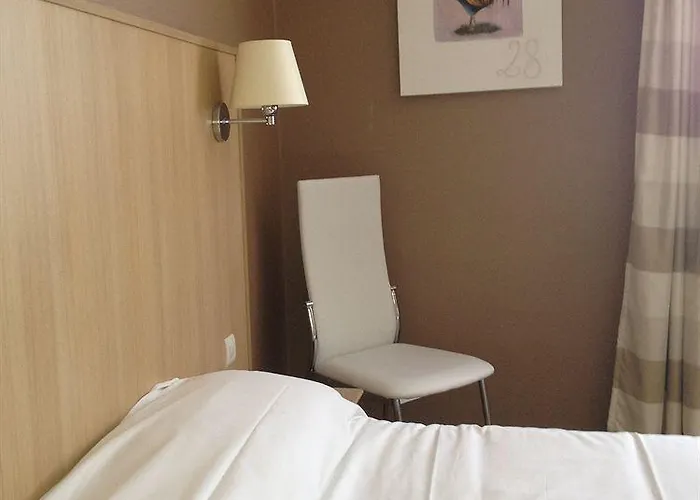 Hotel The Originals City, Chantecler,