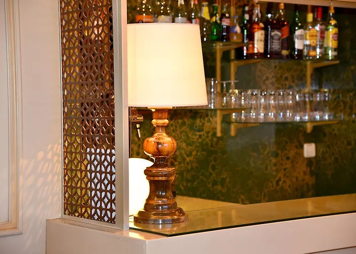 The Originals City, Chantecler, 3*