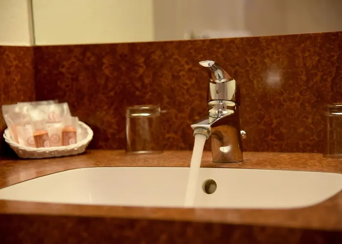 The Originals City, Chantecler, Hotel