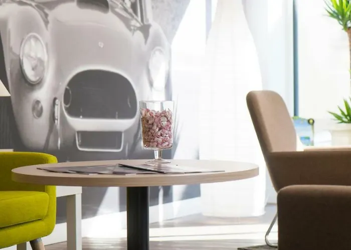 The Originals City, Chantecler, 3*